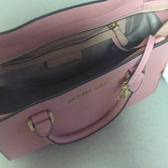 Michael kors handbag - Picture 2 of 4